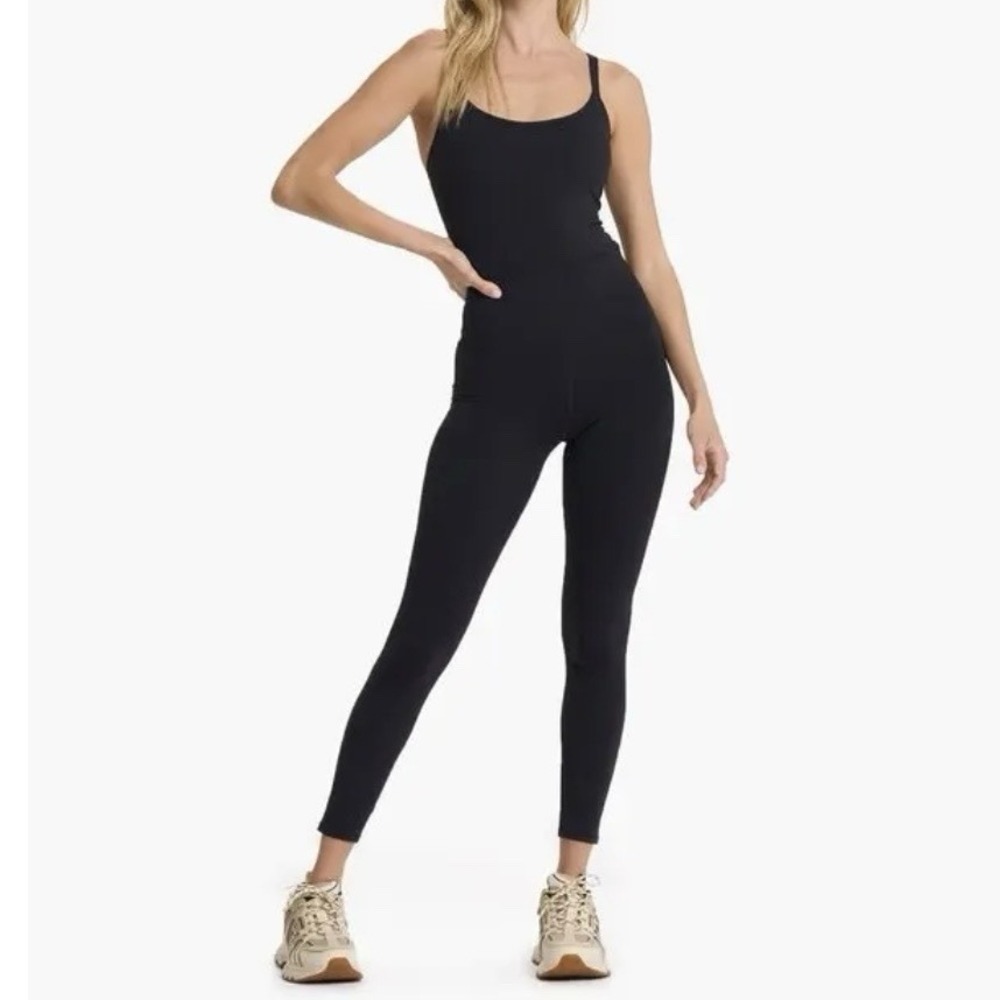 Vuori Mindset Jumpsuit XL Black One Piece Bodysuit Athleisure Yoga Performance